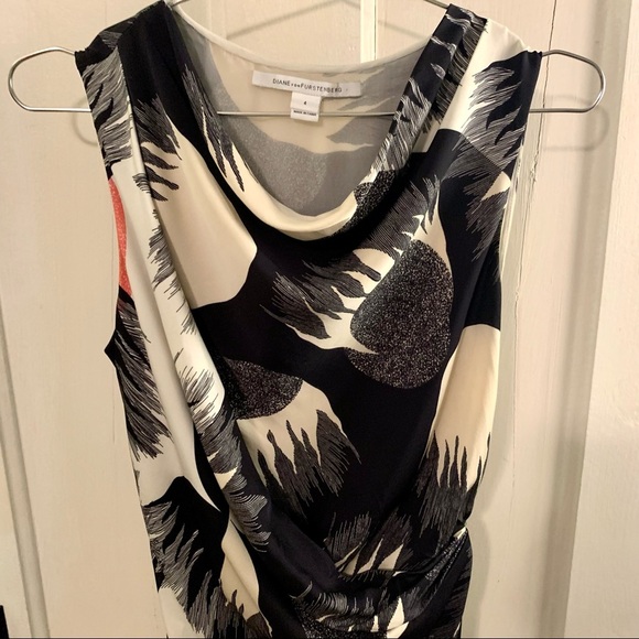 DVF graphic print silk dress size 4 - Picture 2 of 7